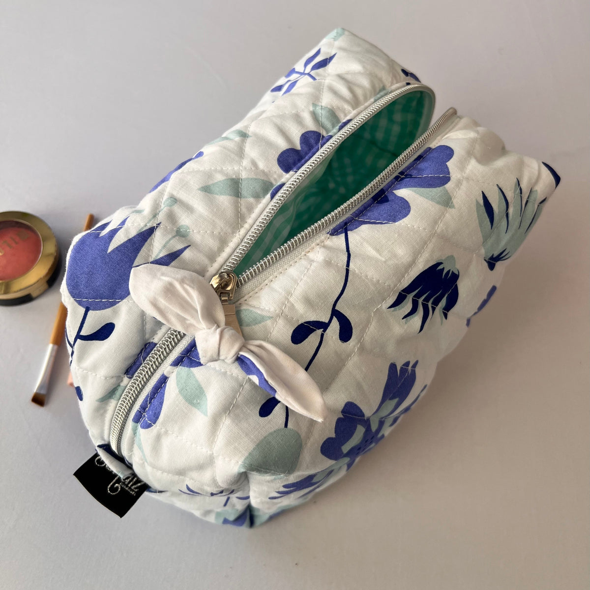 women bag

makeup bag small

makeup bag for purse

make up bag travel

MAKE UP BAG ORGANIZER

large makeup bag
handmade bag
flowers makeup bag
BLUE MAKEUP BAG