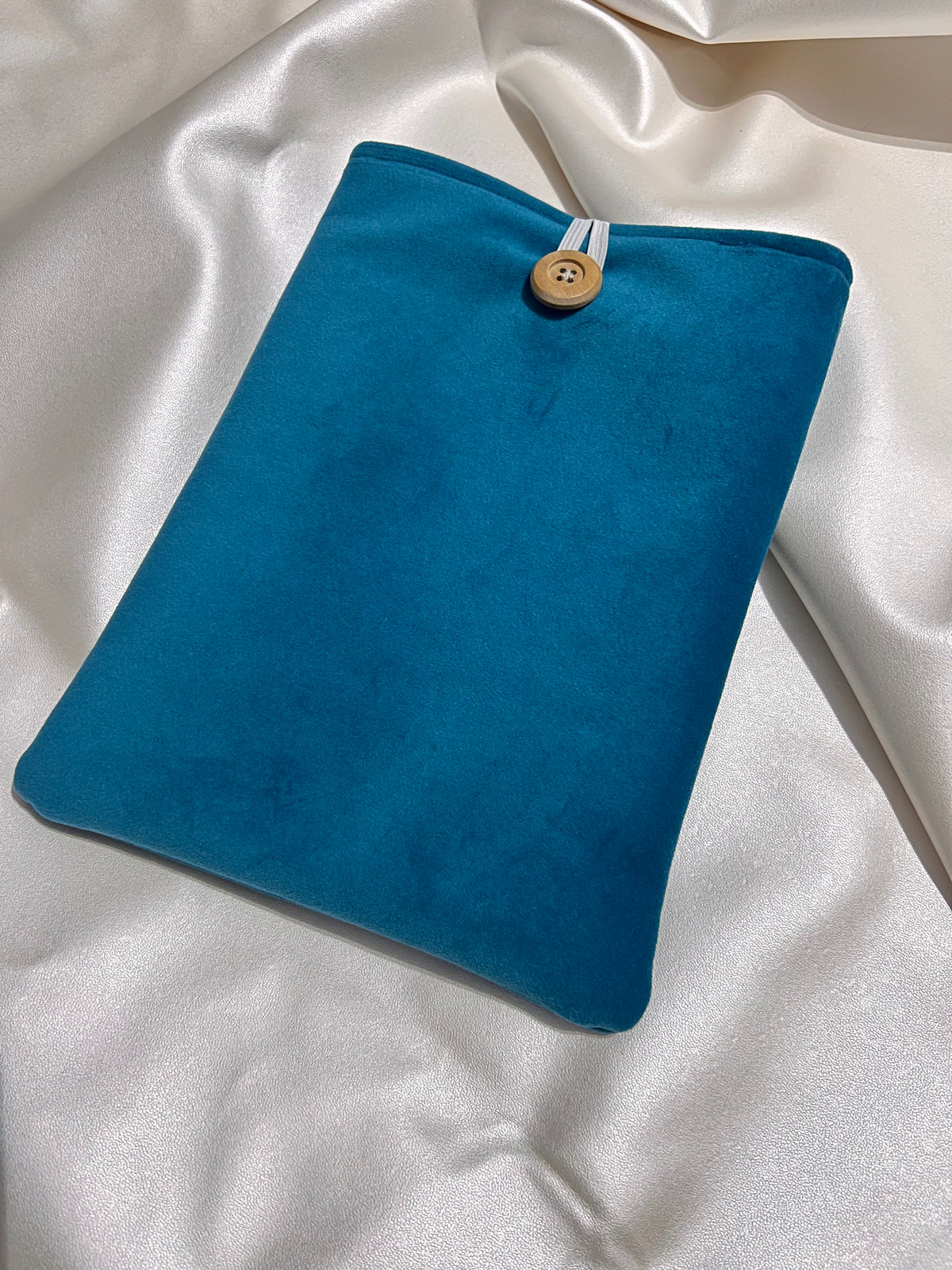 book sleeve
book sleeves
book cover sleeve
book protector
book pouch
book sleeve case
gift for book lovers
book sleeve for students
book sleeve for travel
book sleeve for teachers

handmade book sleeve
padded book sleeve
book sleeve for hardcover books
book sleeve with zipper
book sleeve for Kindle Paperwhite
custom book sleeve with name
waterproof book sleeve
book sleeve for travel