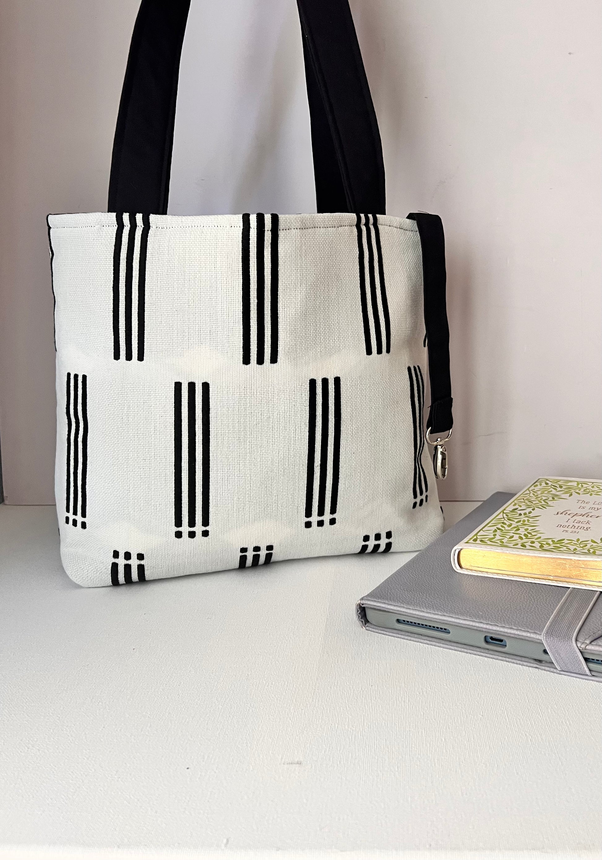 black and white tote bag, Handmade Bag, women fabric bag, Sandiz Handmade Bag.