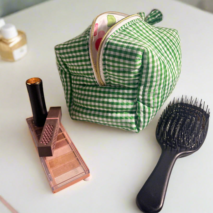 green gingham hair accessory organizer with fabric zipper pull